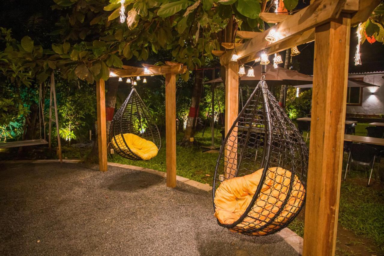 Sanidhya Beach Resort Alībāg Ngoại thất bức ảnh