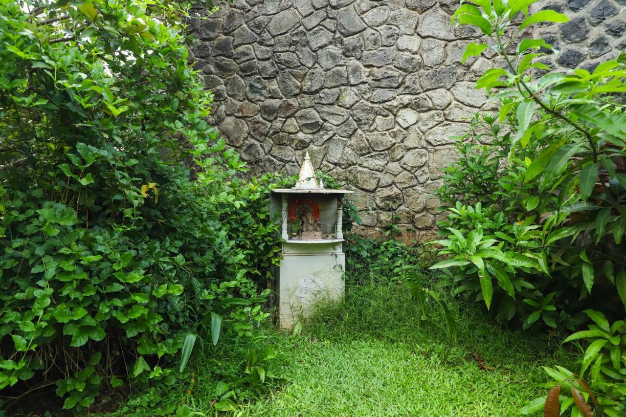 Sanidhya Beach Resort Alībāg Ngoại thất bức ảnh