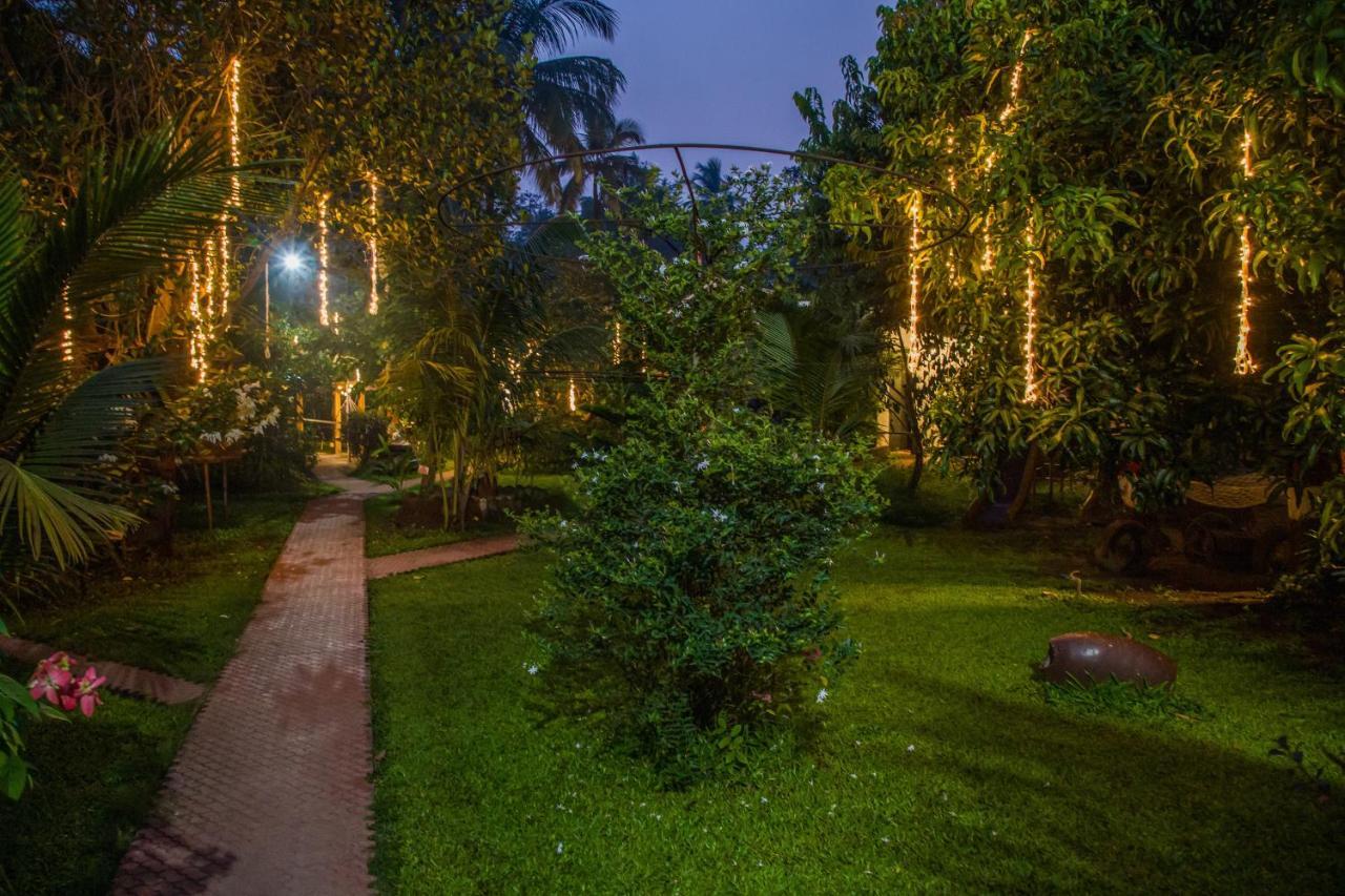 Sanidhya Beach Resort Alībāg Ngoại thất bức ảnh