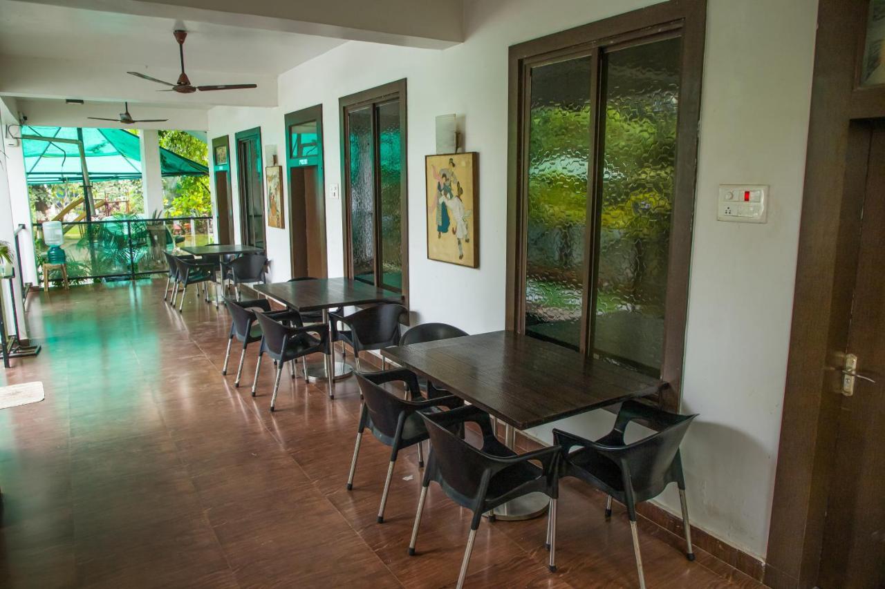 Sanidhya Beach Resort Alībāg Ngoại thất bức ảnh