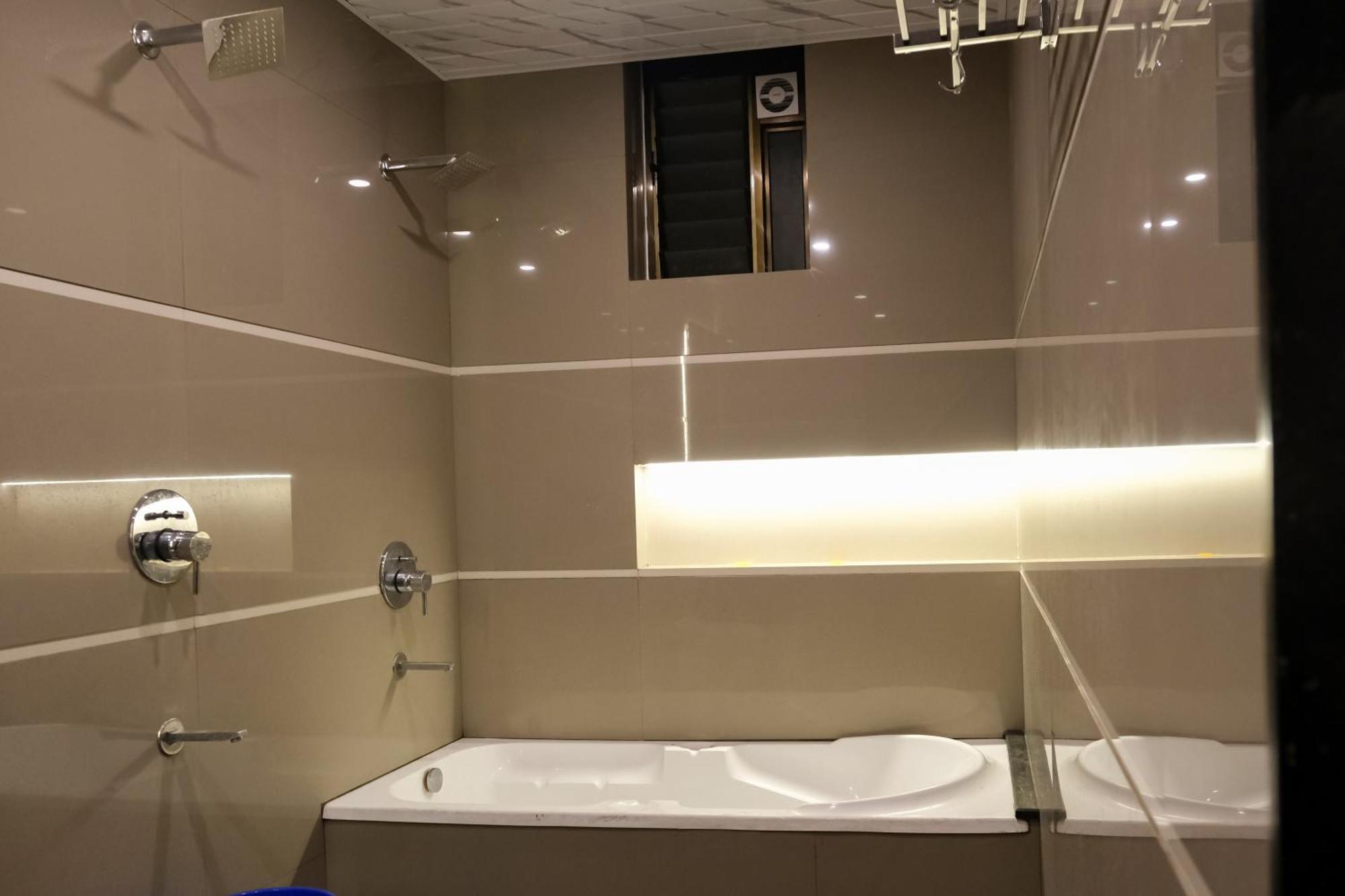 Sanidhya Beach Resort Alībāg Ngoại thất bức ảnh